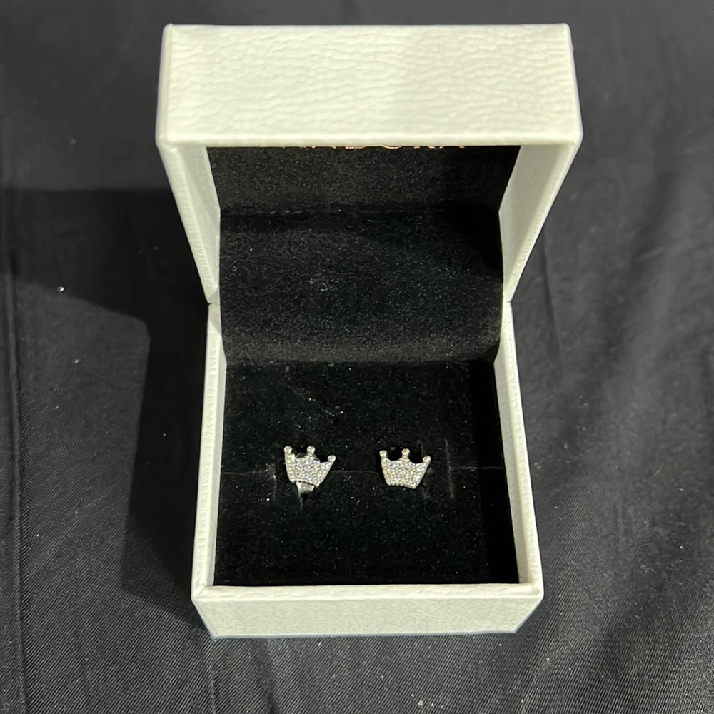 Pandora crown stud earrings